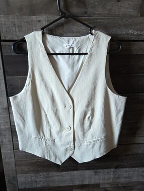 Maurices Cream Button-Front Women's Vest